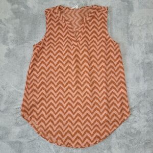 Maurices Womens XS Pink Animal Chevron Print Sleeveless Pink Top Blouse Shirt